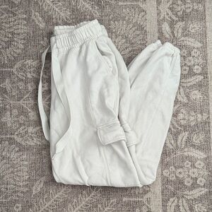 White cargo joggers - A&F